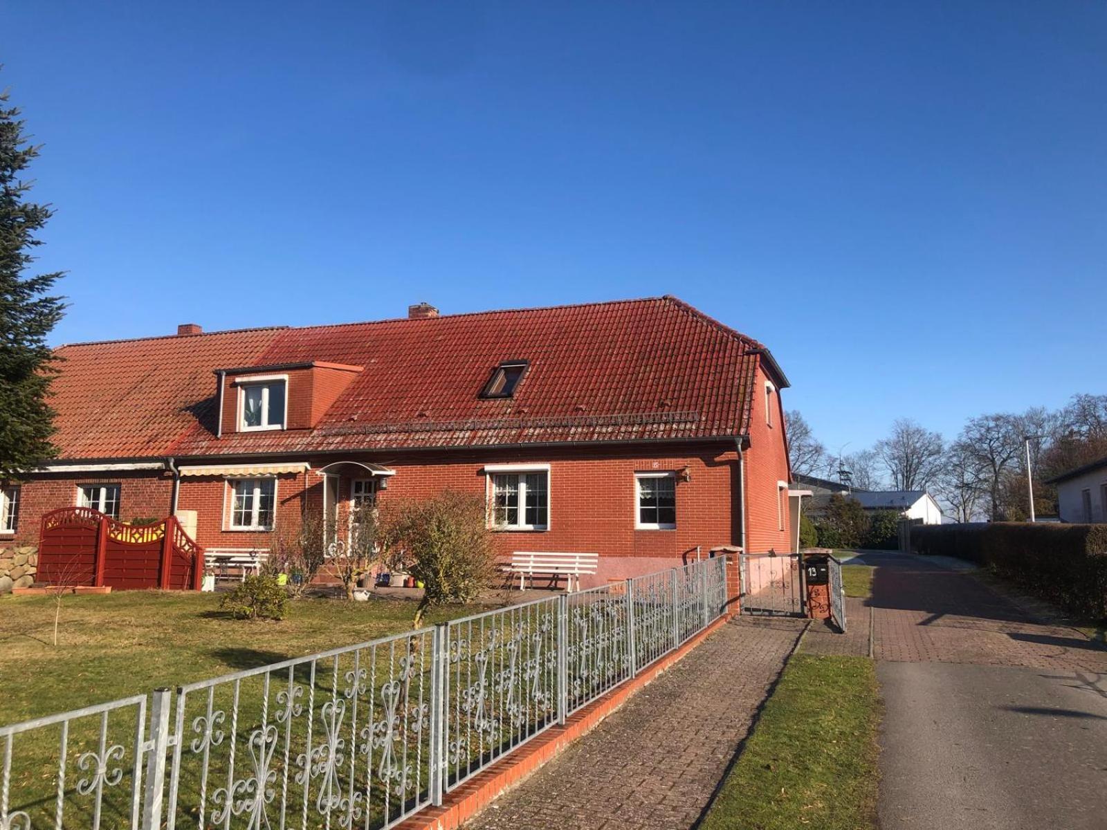 Gasthaus Am Schloss Karlsburg Exterior foto
